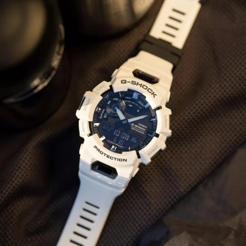 CASIO卡西欧G-SHOCK系列G-SQUAD石英机芯运动风手表GBA-900-7APR