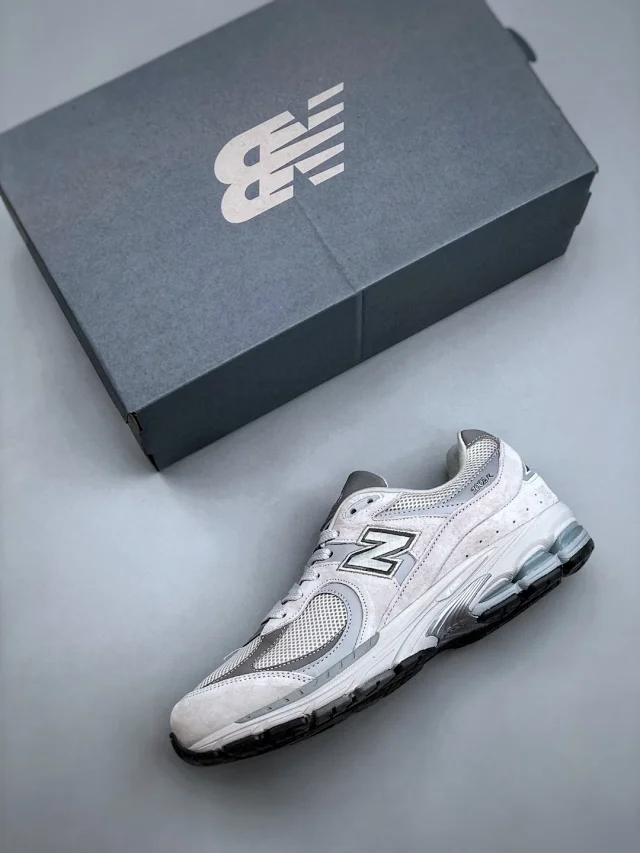 New Balance Sneakers 2002R product detail image 82