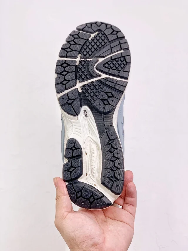New Balance Sneakers 2002R product detail image 31