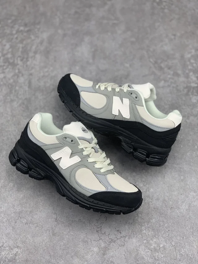 New Balance Sneakers 2002R product detail image 48