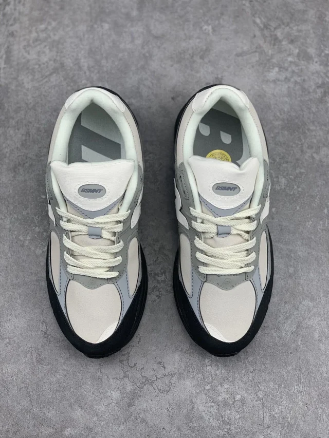 New Balance Sneakers 2002R product detail image 51