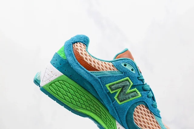 New Balance Sneakers 2002R product detail image 70