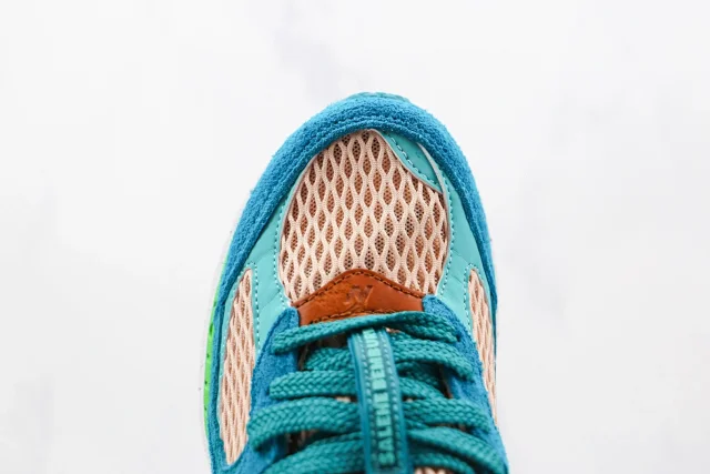 New Balance Sneakers 2002R product detail image 69