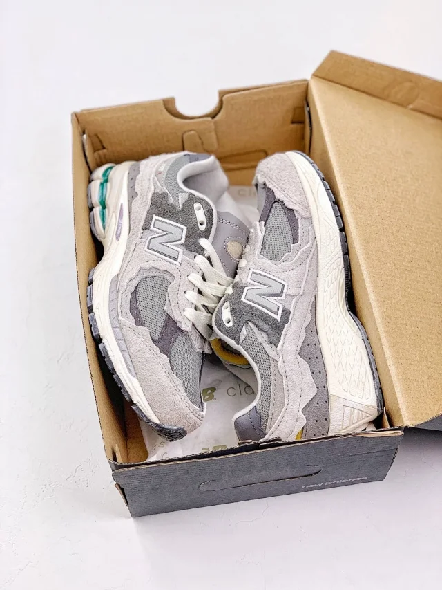 New Balance Sneakers 2002R product detail image 44