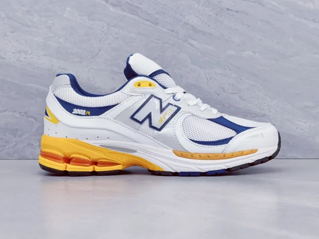 New Balance Sneakers 2002R product detail image 23