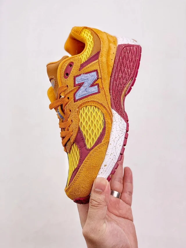 New Balance Sneakers 2002R product detail image 76