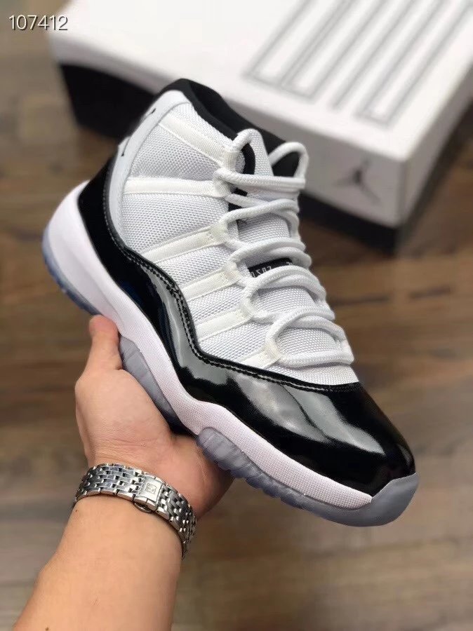 Air Jordan 11 Concord