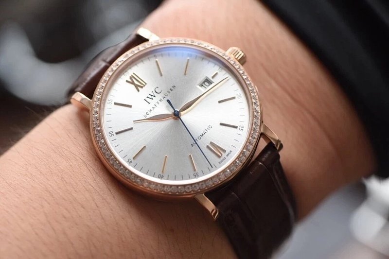 Watch from No. 8
