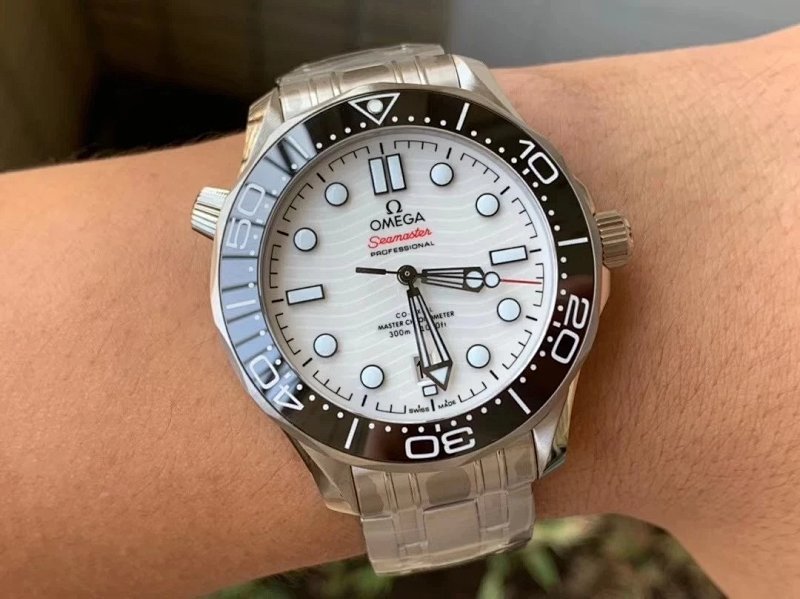 Watch from No. 8