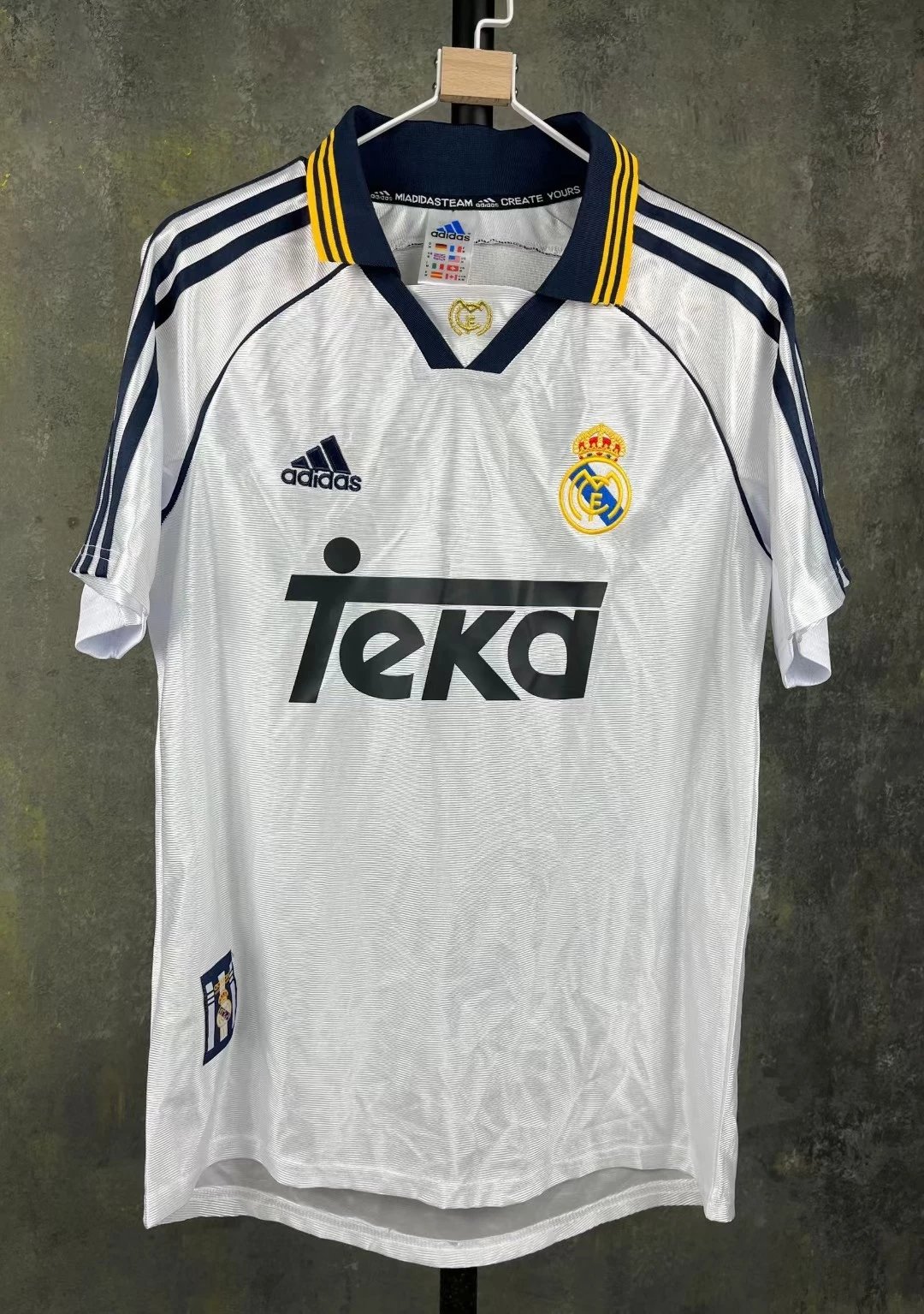 Adidas 1998/2000 Season - Real Madrid - Home Venue