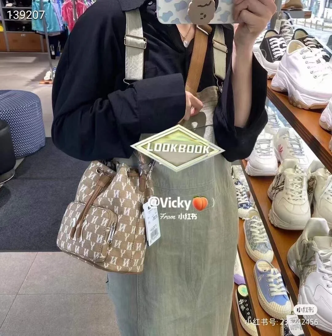 福利88！泫雅同款贸易单M韩国21新款复古满印老花牛仔NY帆布抽绳