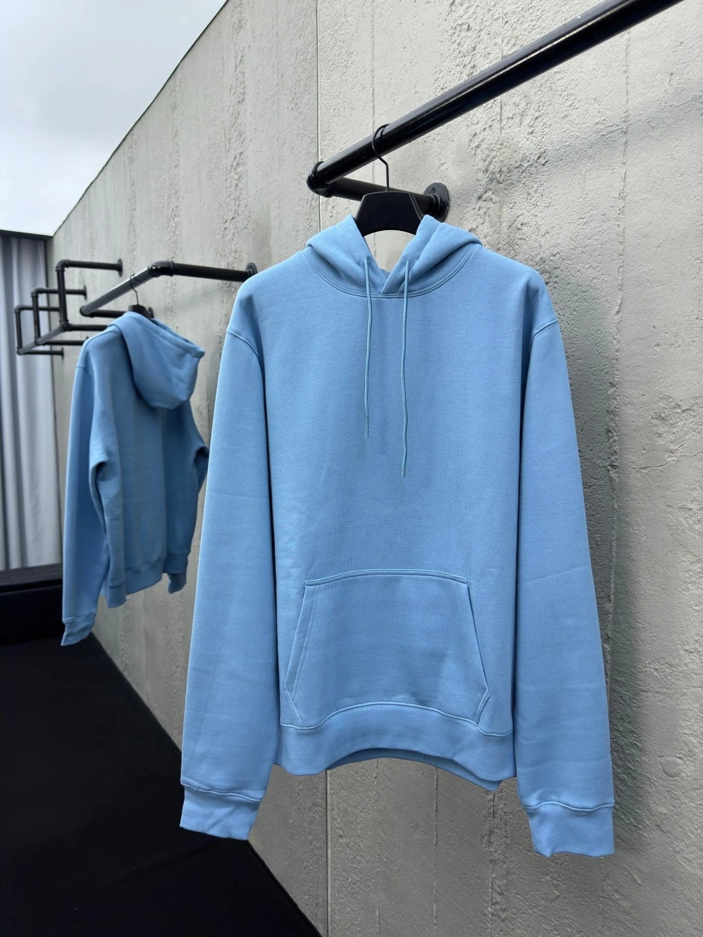 迪 经典胸前立体刺绣logo 帽衫