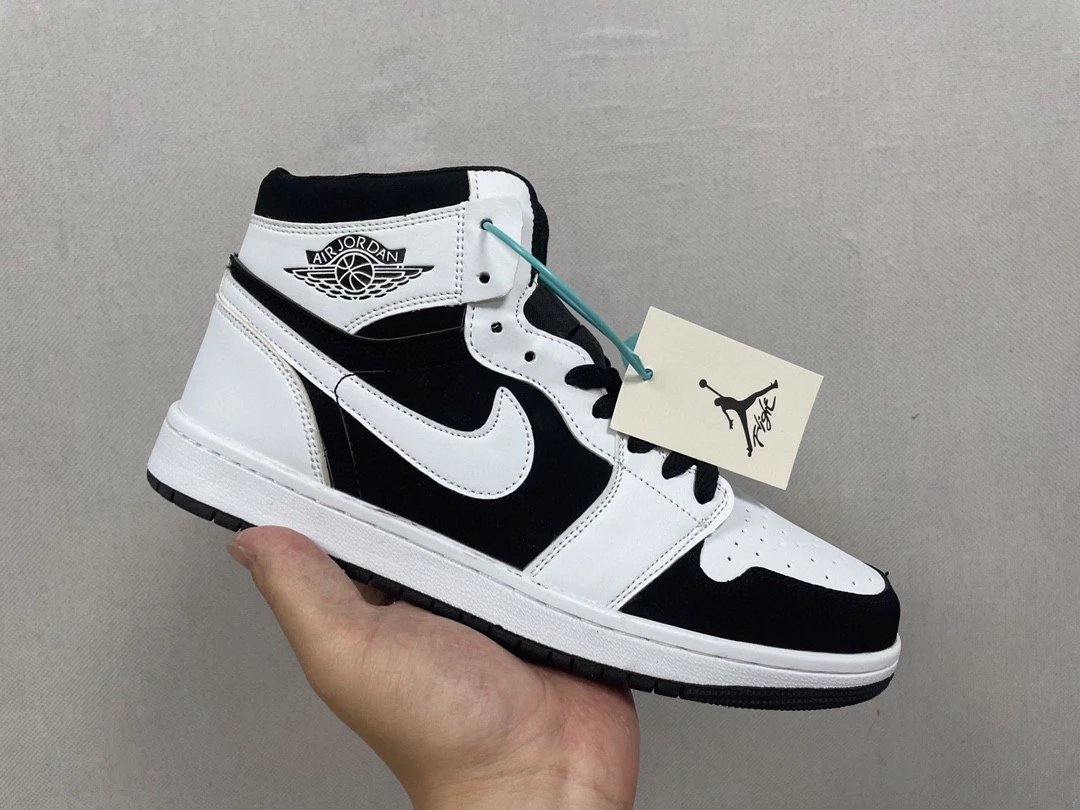 Nike AJ1 Panda Black White