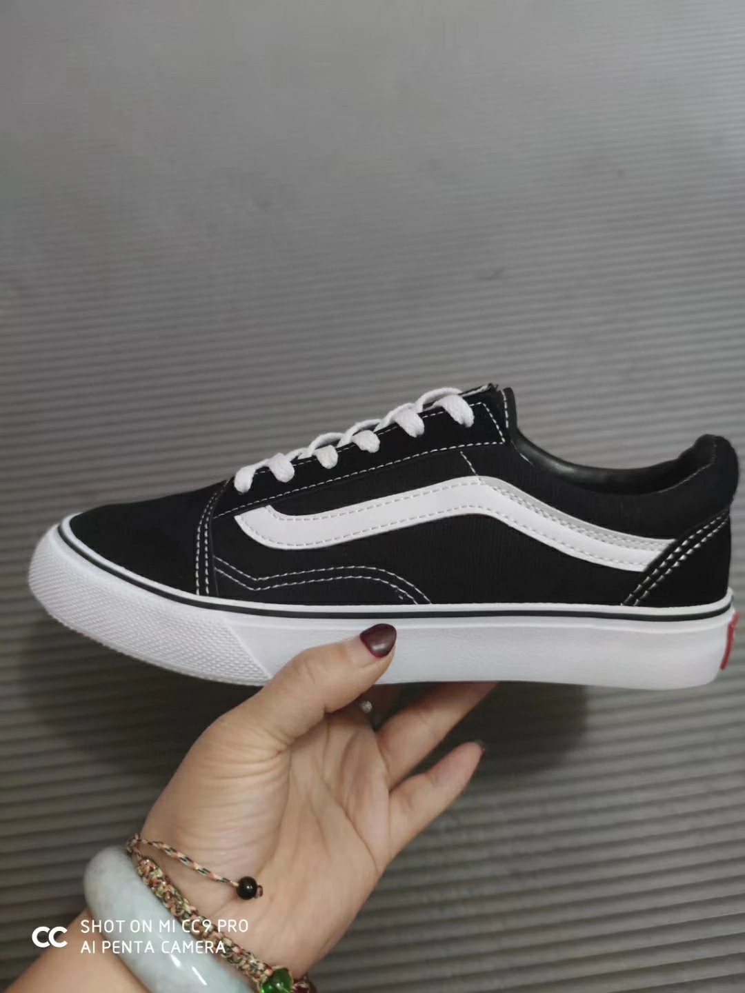 Vans Classic Canvas