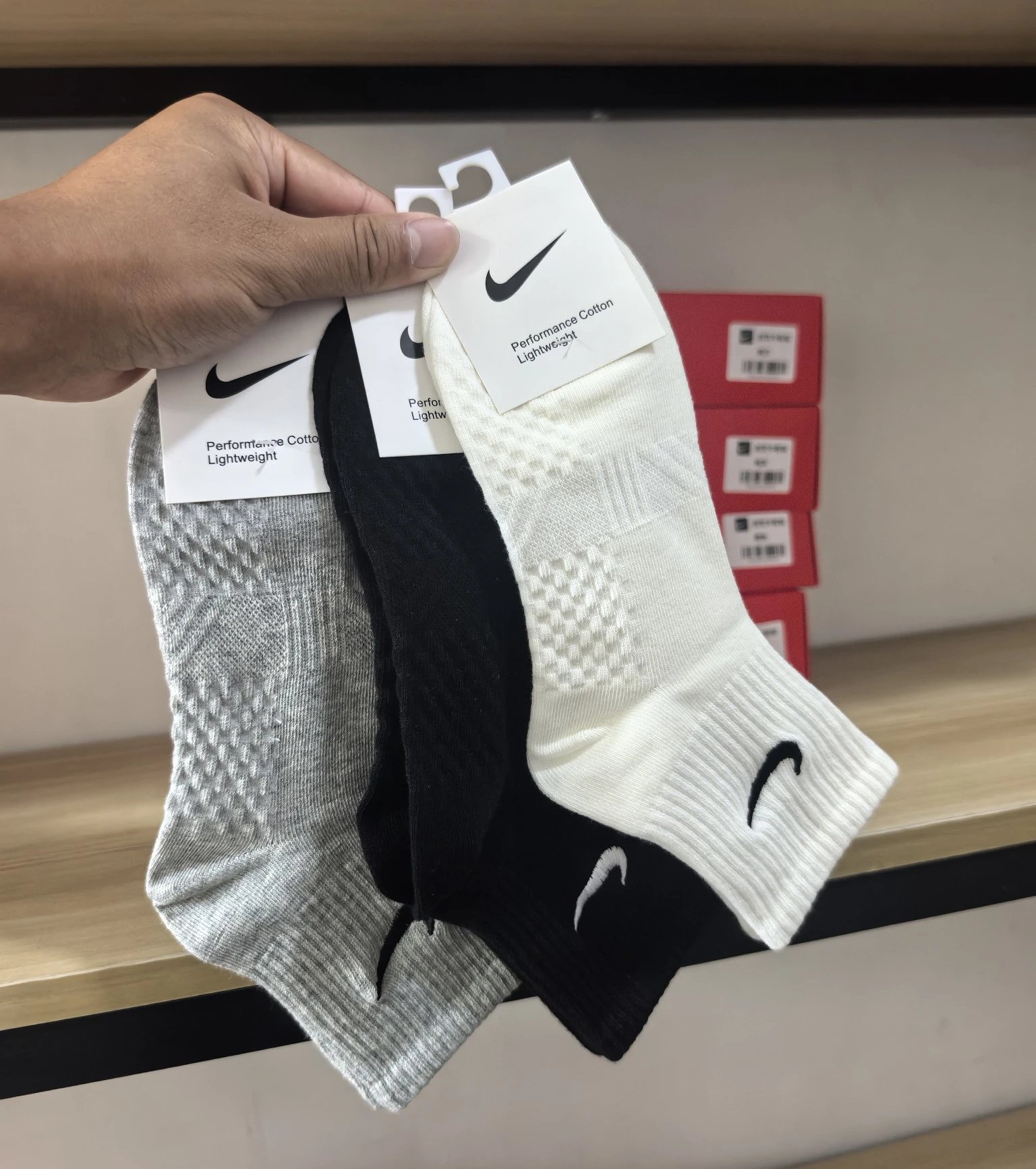 [Exclusive Store Custom] 5-Pair Box Fashion NIKE Embroidered Men's Pure Cotton Unisex Socks, All-Season Sports Mid-Calf Socks!