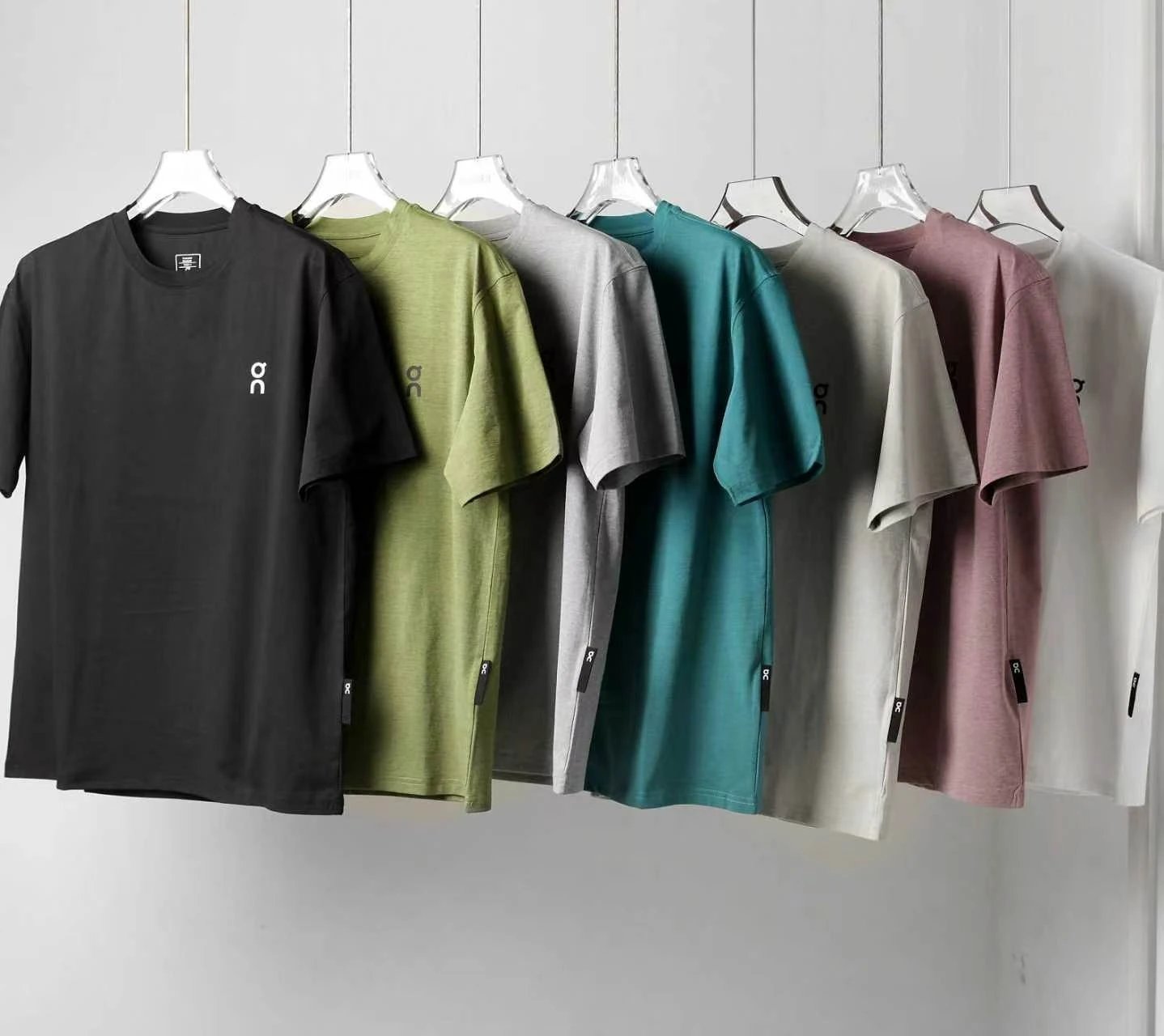 On Men's Dry Crewneck Tee