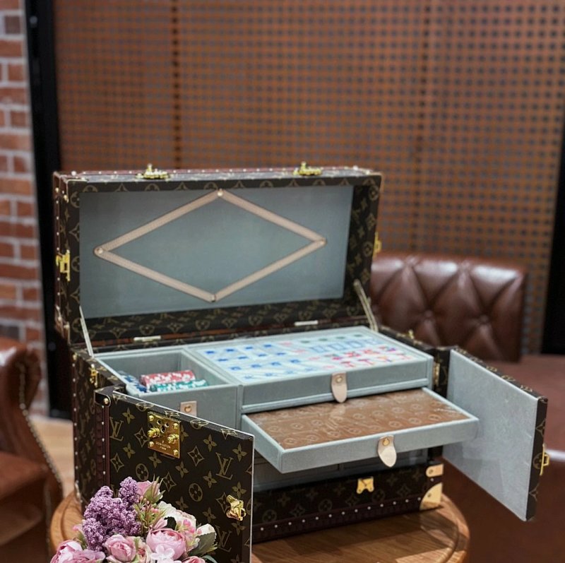 Set from Trendy Brands