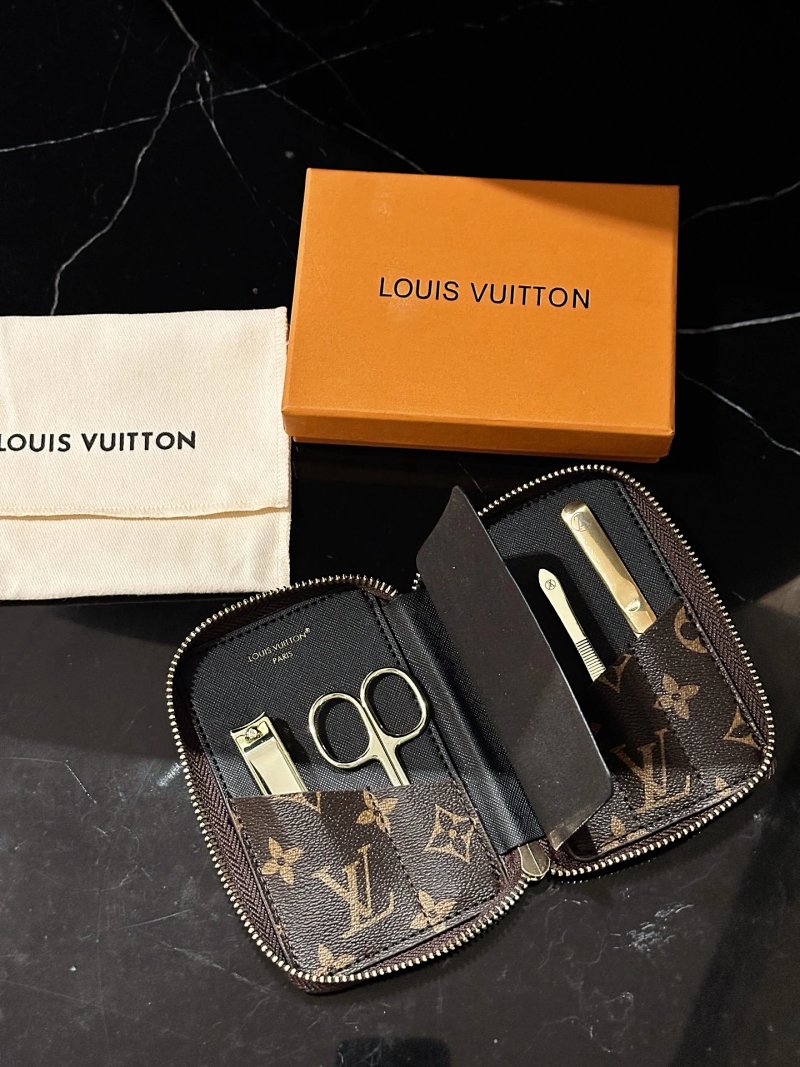 Set from Trendy Brands