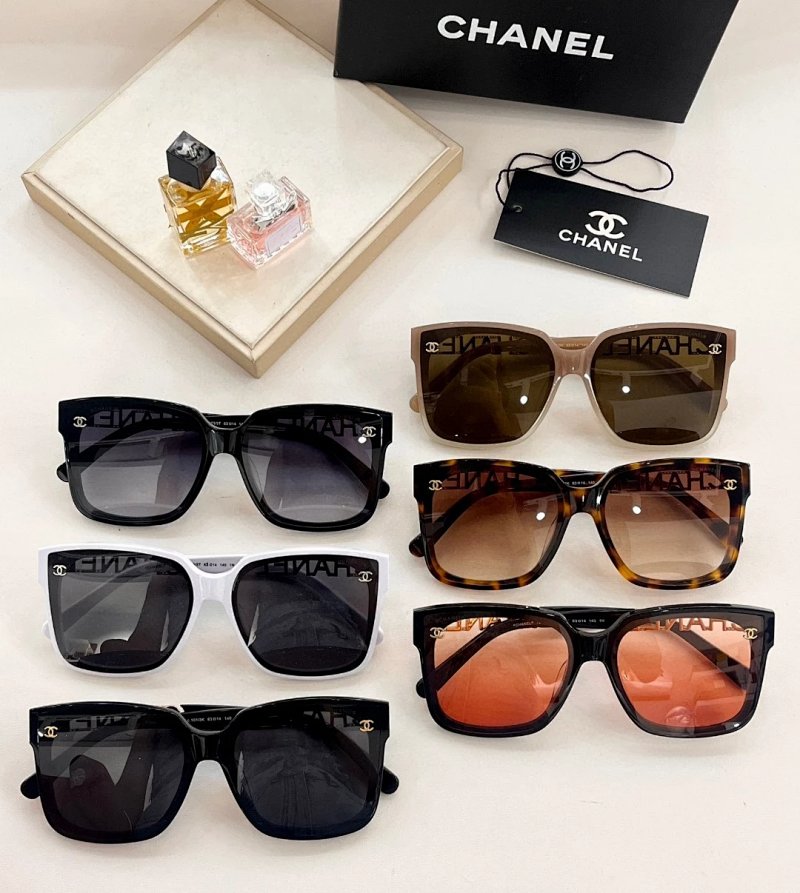Chanel Logo Size 63 14-140