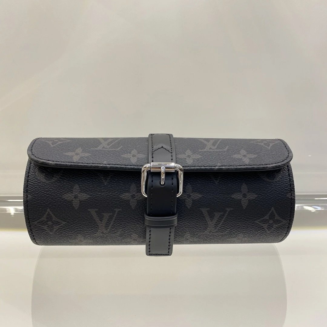 Louis Vuitton Monogram Canvas 