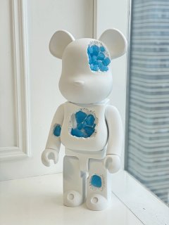 Bearbrick 1000% Crystal Bears Blue The real thing is really beautiful and will go with any decor in your home Each bear is almost different and unique and comes in a coded branded solid wood box The whole thing is a work of art and will be an eye catcher wherever you place it hi