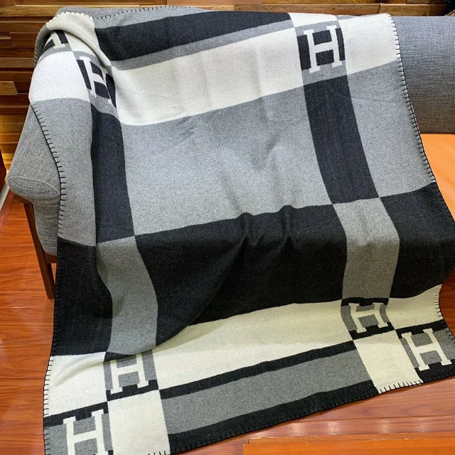 Hermès Uncategorized H Monogram Blanket product detail image 33
