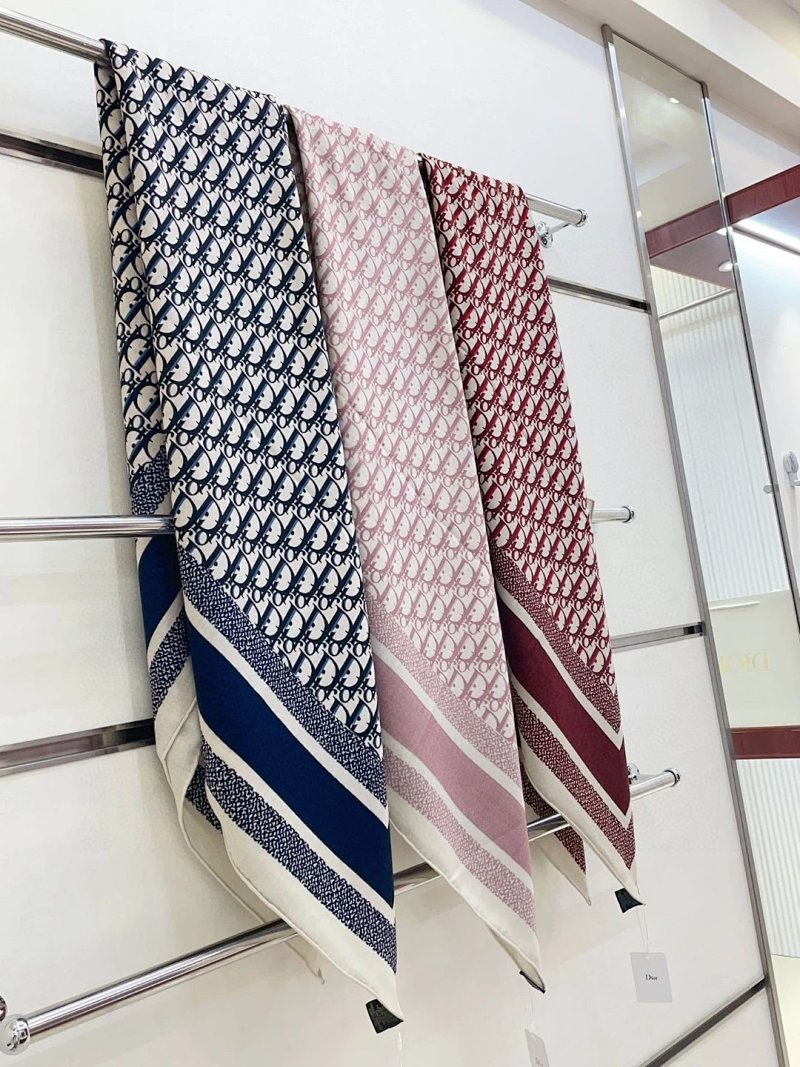 Louis Vuitton scarf