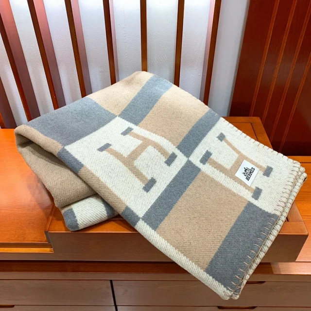 Hermès Uncategorized H Monogram Blanket product detail image 21