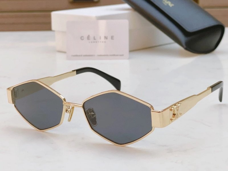 Celine Model Size 55 18-135