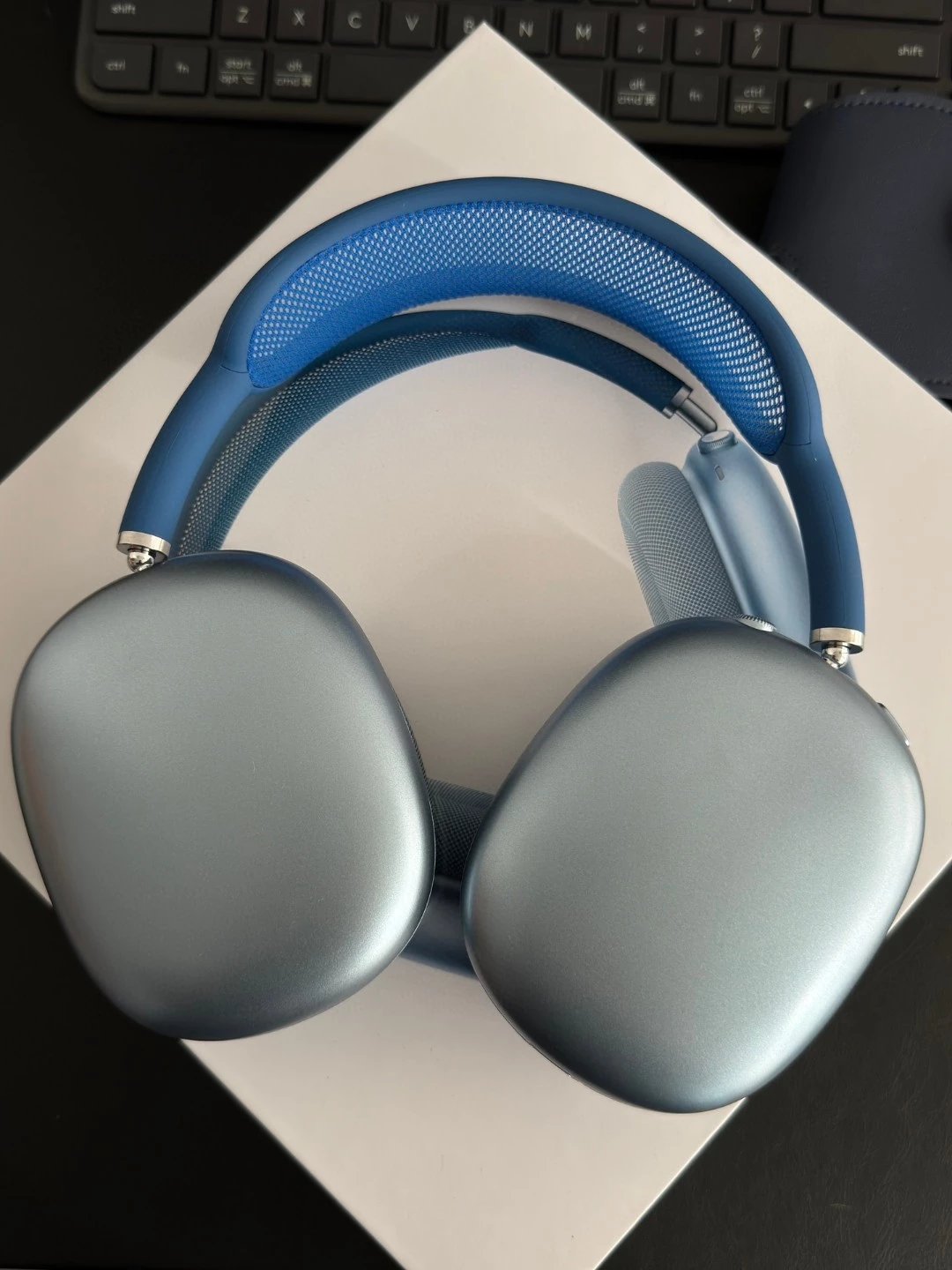 Apple AirPods Max Headphones [