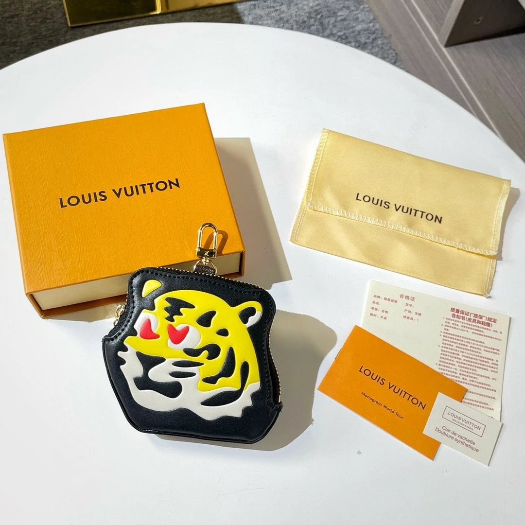 Card holder from Trendy Brands