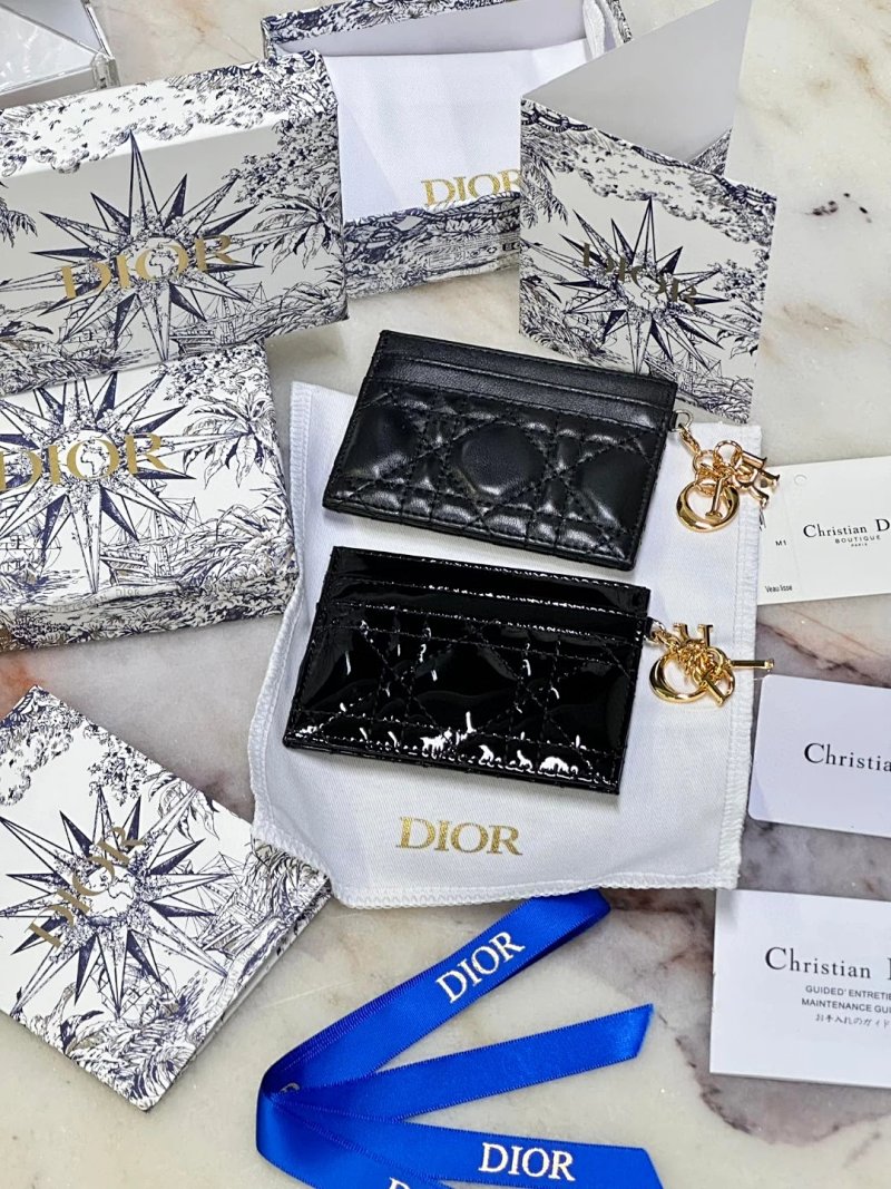 Card holder from Trendy Brands
