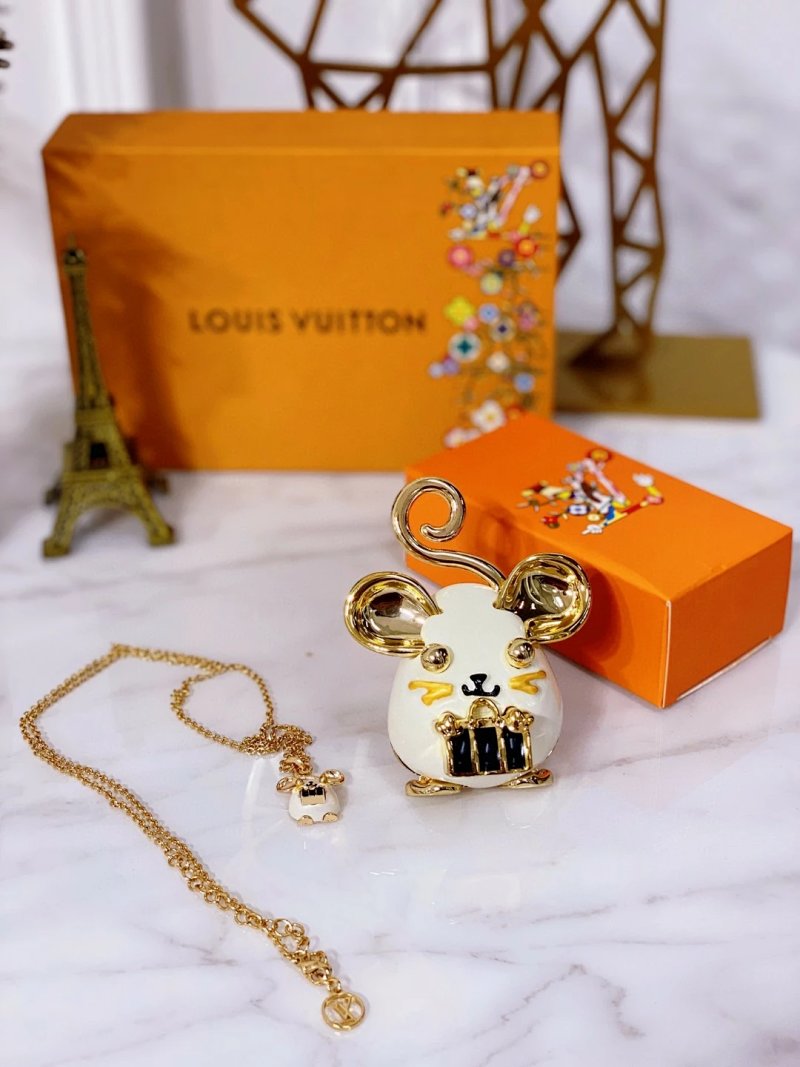 Necklace from Trendy Brands