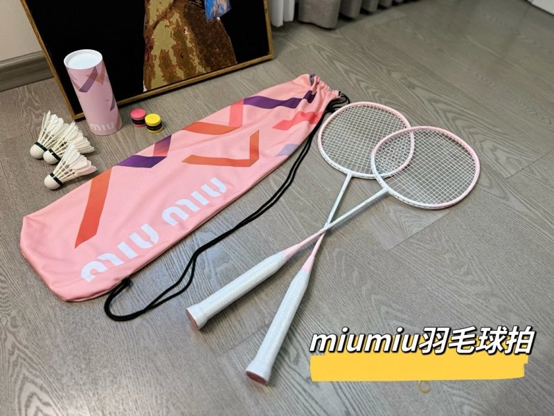 Miu Miu set