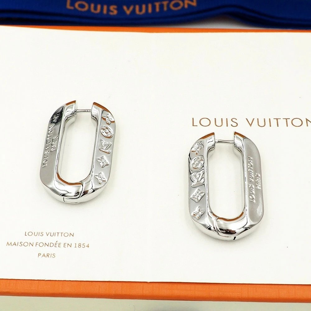 Earrings from Trendy Brands