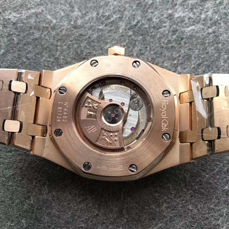 Watch from No. 8