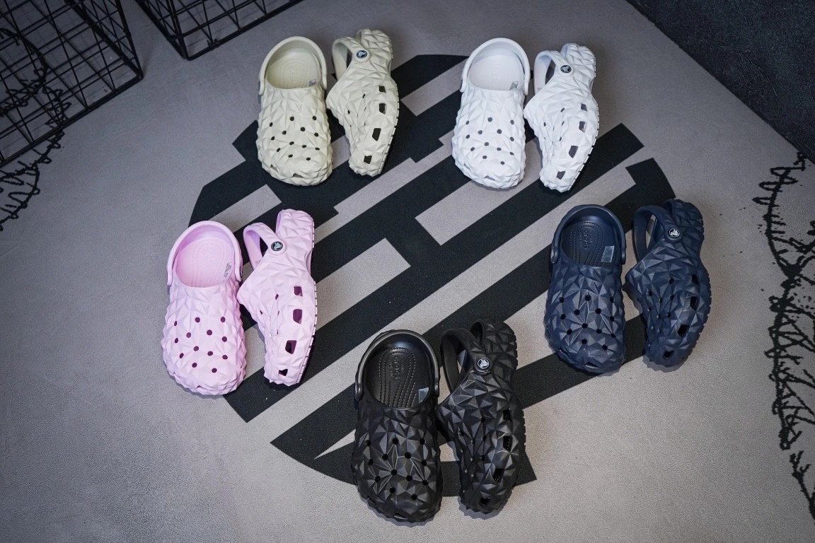 【Crocs卡骆驰 Classic Clog 洞洞榴莲鞋】