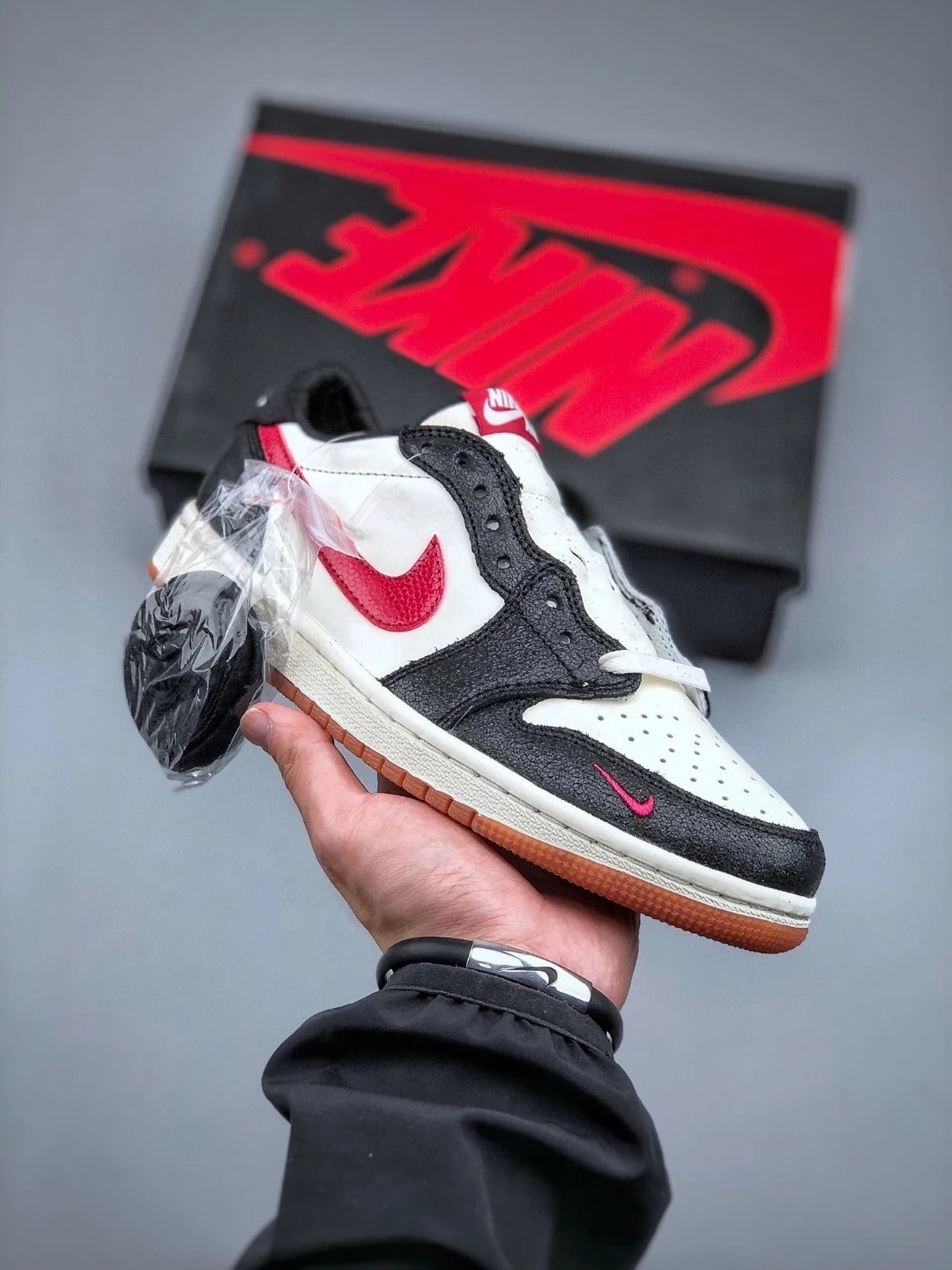 耐克乔丹Air Jordan 1 Low OG AJ1低帮 黑白脚趾官方同步新色 立体鞋型 细节完美 高清洁度 购置公司同步原材料货号：CZ0790 163 码数：40-46