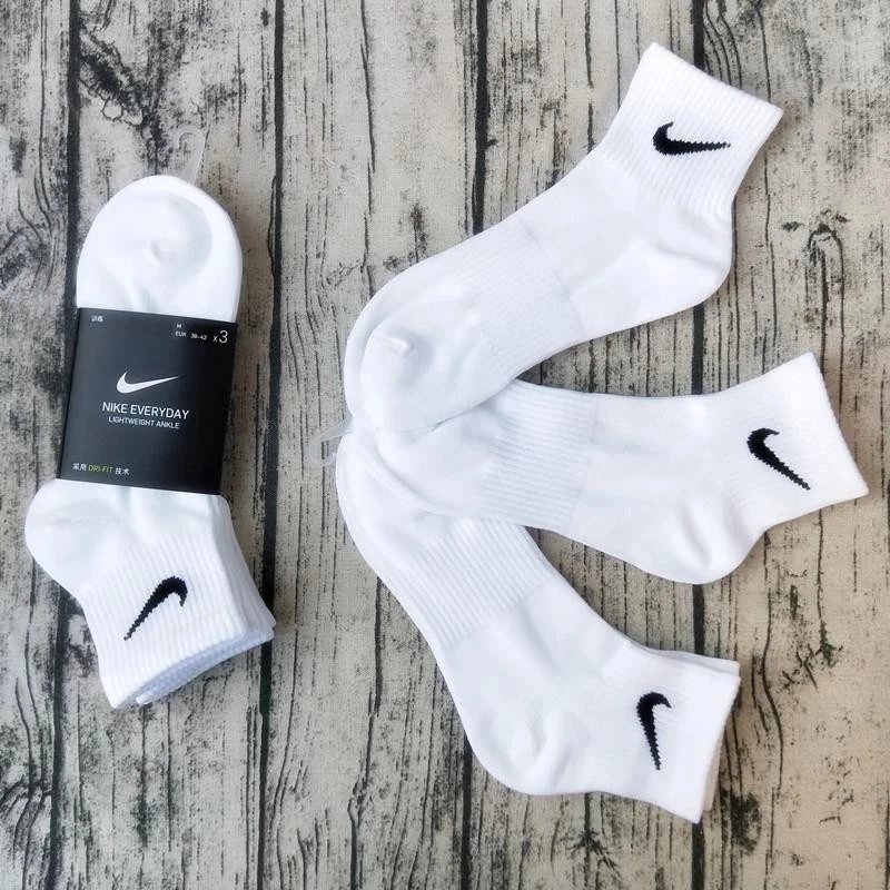 White Medium 3 Pairs