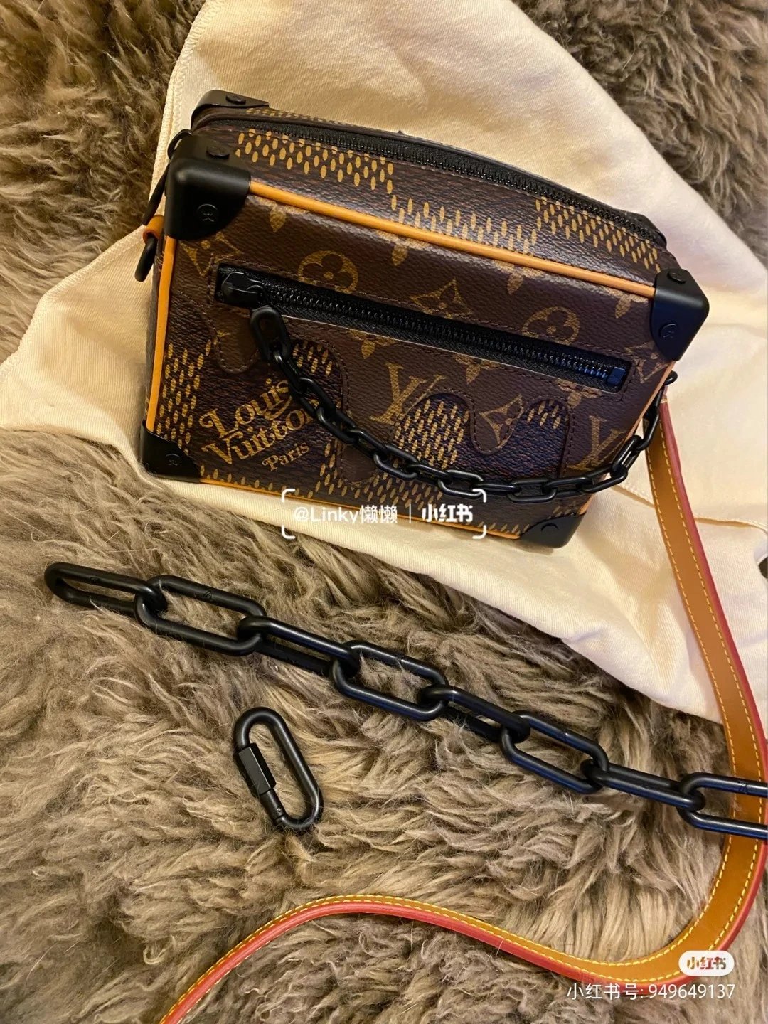 实拍男士相机包Nigo合作系列新款MINI SOFT TRUNK 手袋盒子包拼色单肩斜挎包 5