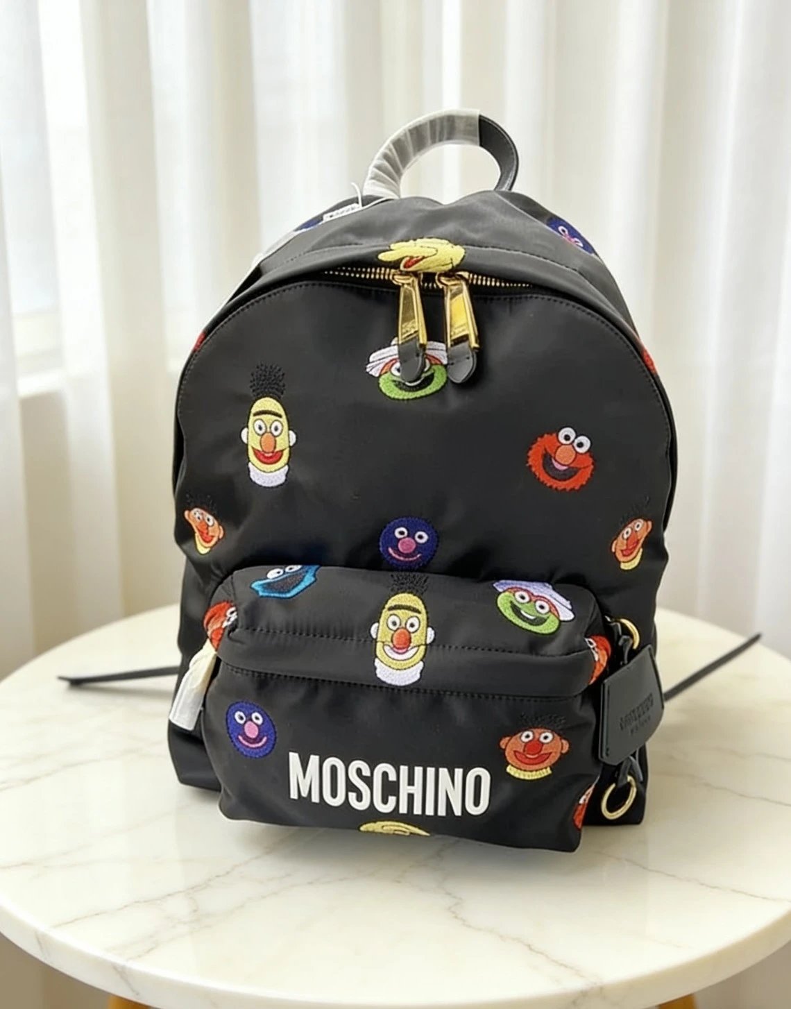 原单Moschino莫斯奇诺双肩包 2022新款森佰系列 百搭双肩包刺绣图案 立体字母尼龙背包 
