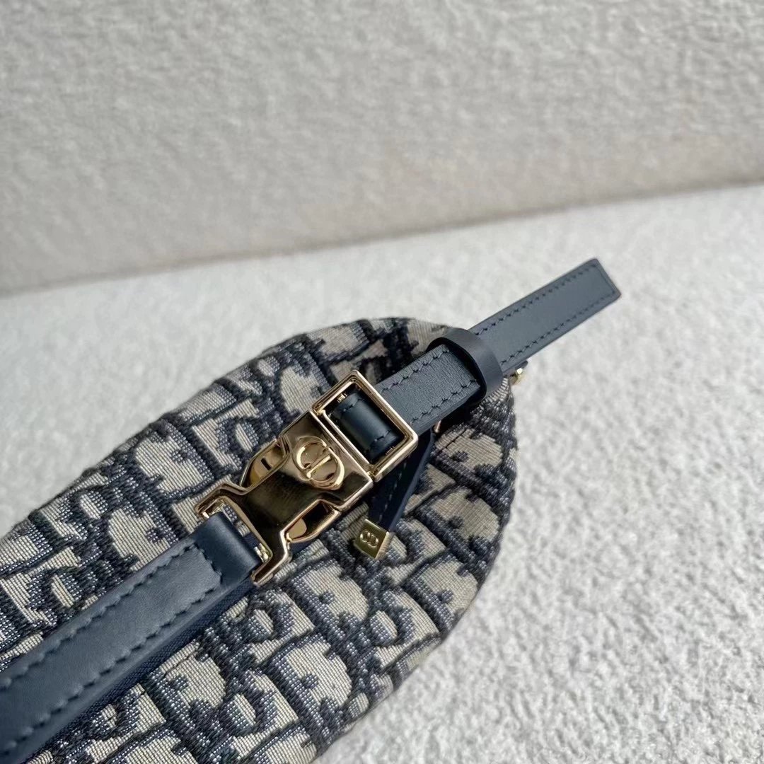 2022s D家新款Nomad手拿包 Hobo腋下包 菱格包 藤格纹羊皮包 蓝色刺绣Oblique印花帆布手提包 CD便当包 饭盒包 真皮女包  6