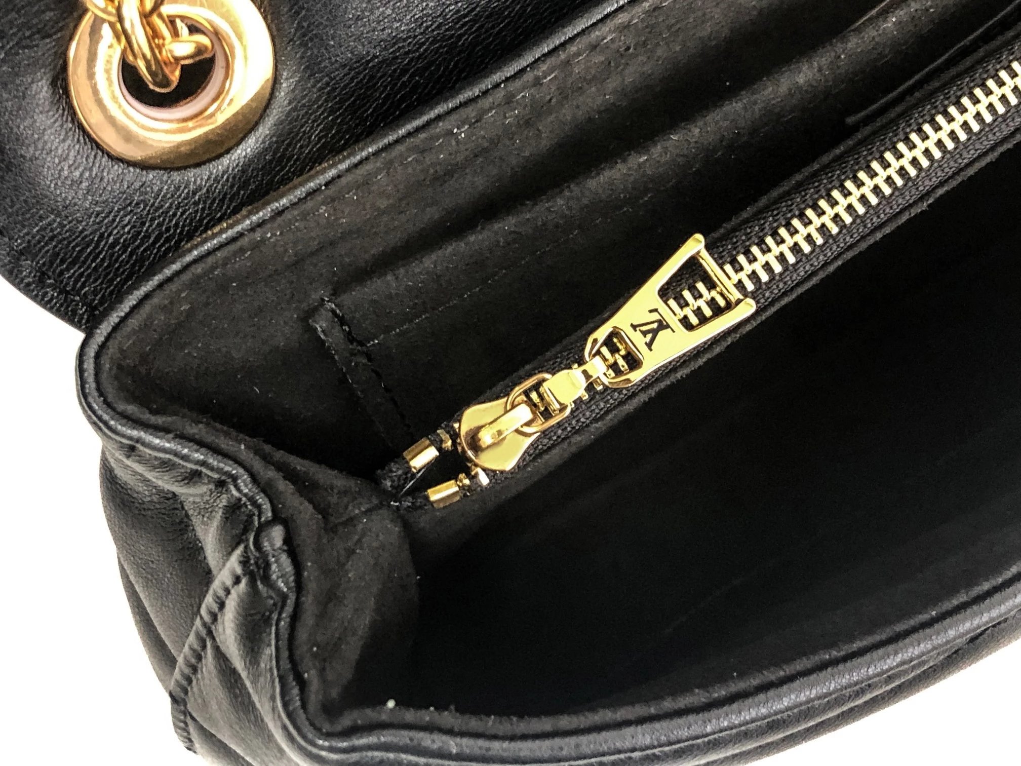 原单五金NEW WAVE 链条包 
V形绗缝的链袋手袋 复古链条包真皮女包女单肩斜挎包 8