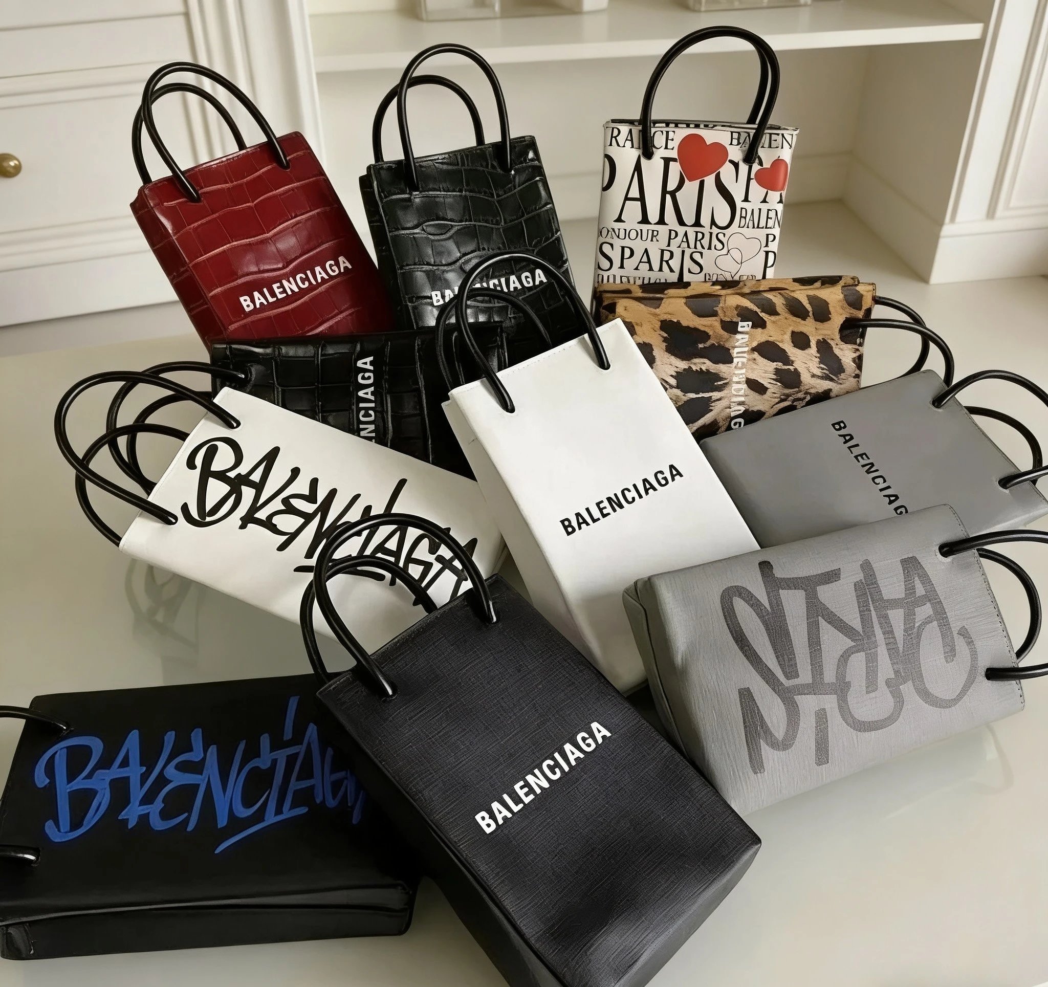 Balenciaga巴黎世家手机包小牛皮购物小包  机车包牛皮mini小号手机袋手提斜挎包迷你托特包 男女同款包包