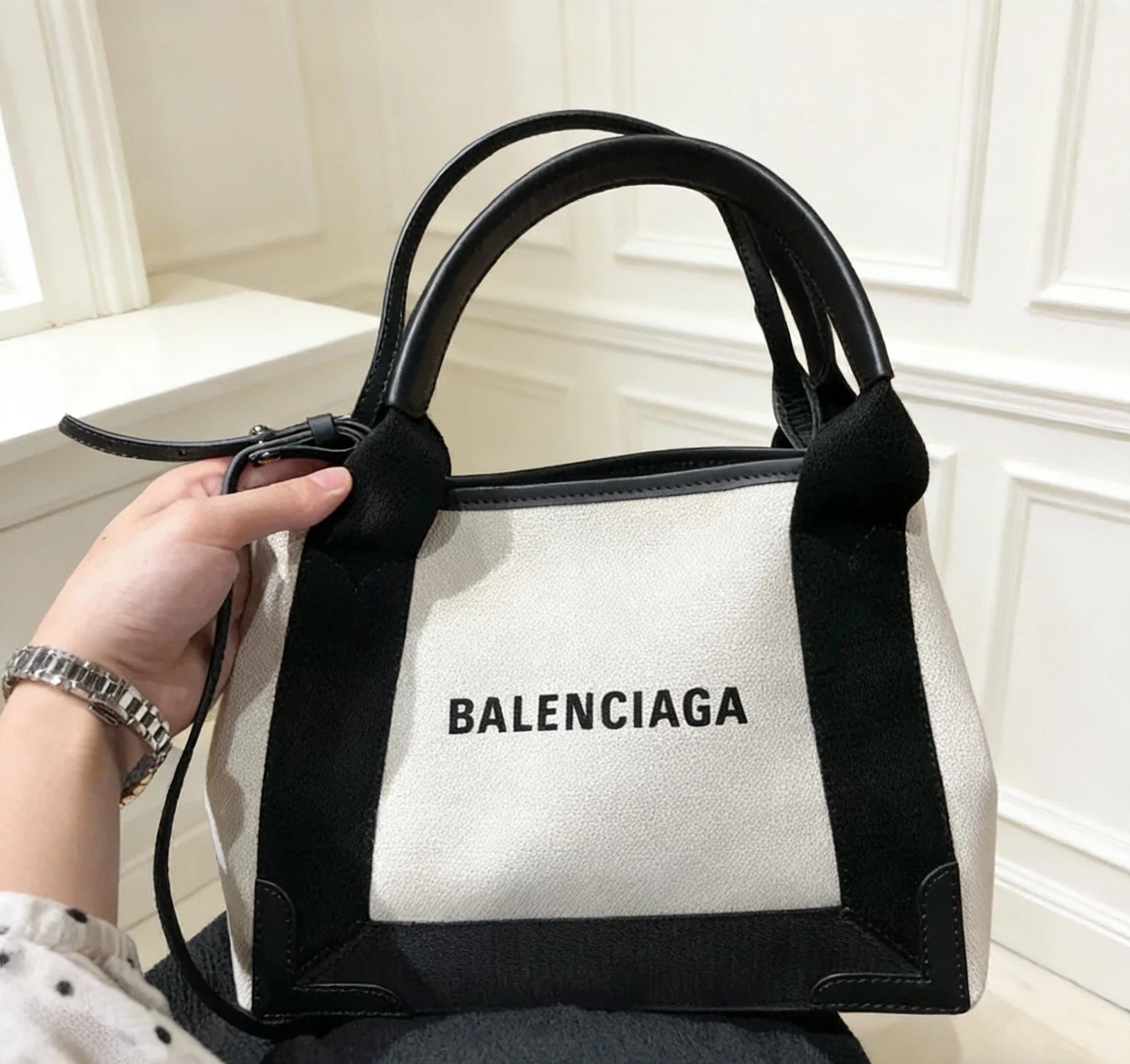 Balenciaga巴黎世家帆布包 购物袋 牛皮配布新款潮流托特包白色手提单肩斜挎包子母包 Navy Cabas女包