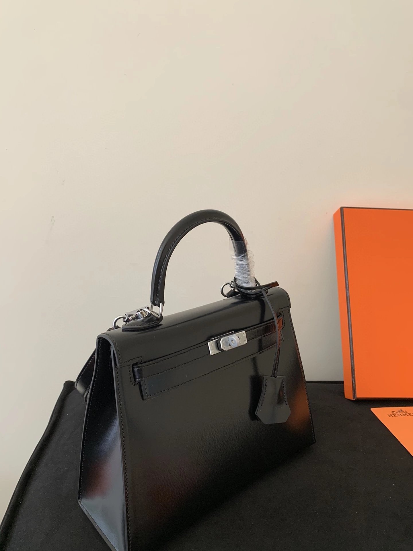 H爱玛家box皮凯莉女包 全套礼盒316钢五金时尚手袋Kelly手提包

闭眼去卖 11