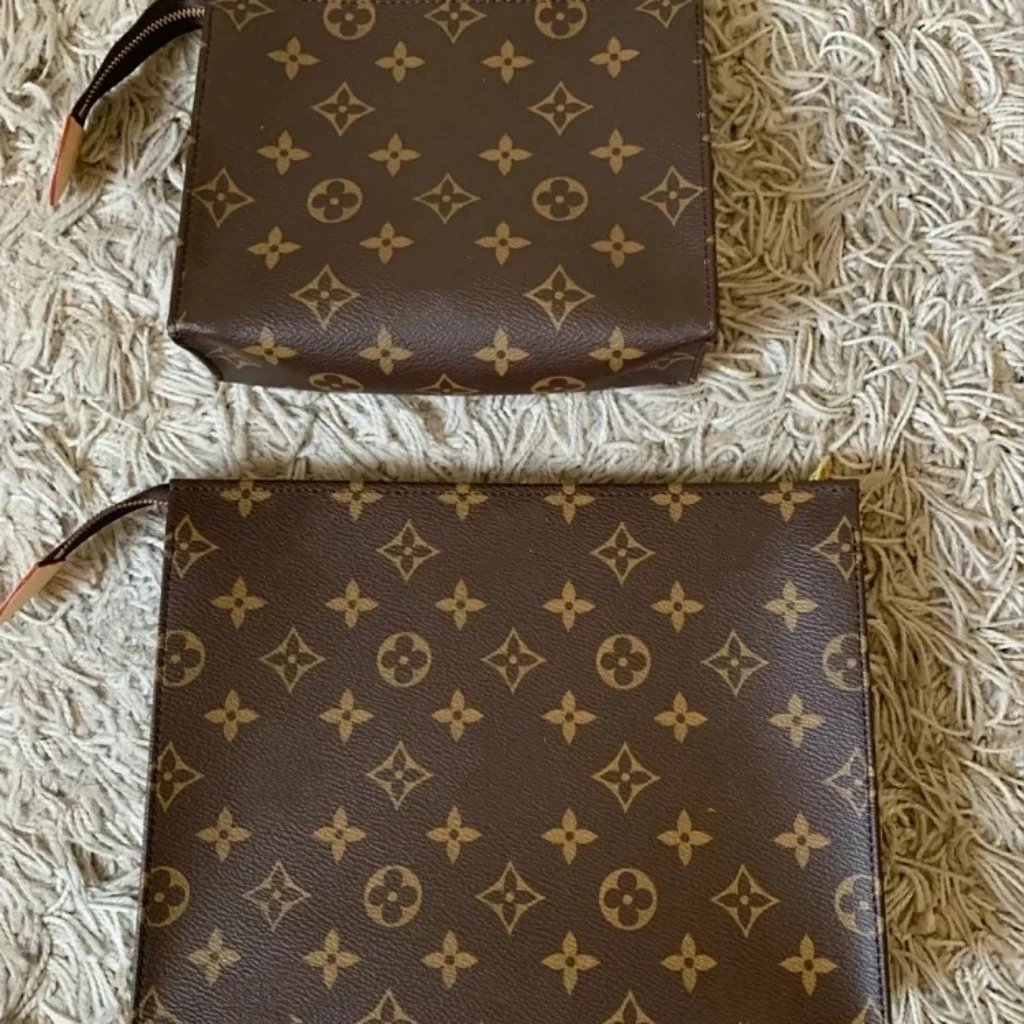  经典 亚色五金 拉链手包 手包 26号洗漱包 手拿包 手机包 男女同款化妆包