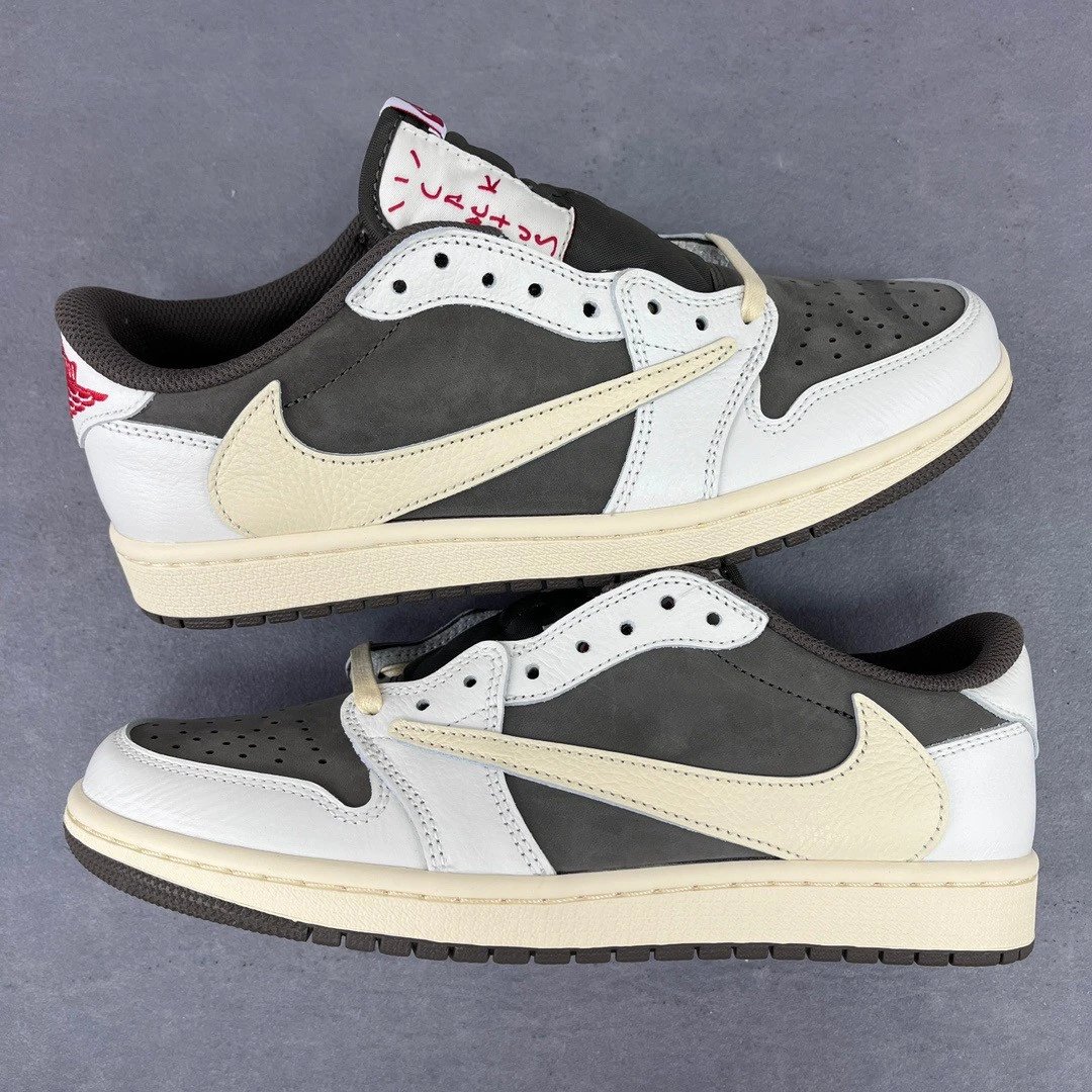 Travis Scott x Nike Air Jordan 1 Low OG Pink Foam Sneakers - 45