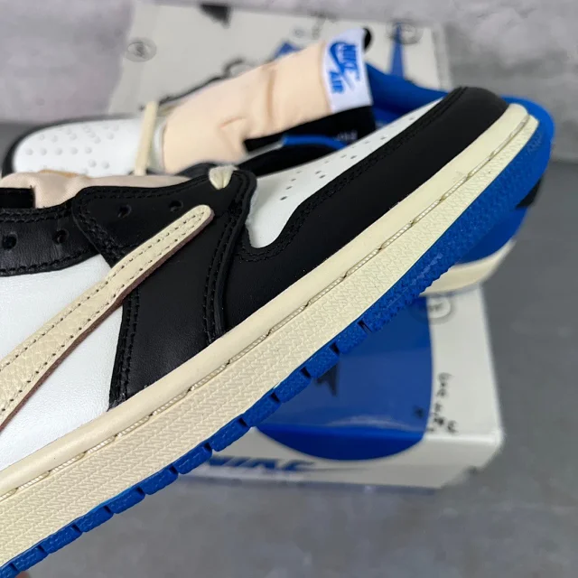 Nike Sneakers Air Jordan 1 low- and high-top product detail image 37