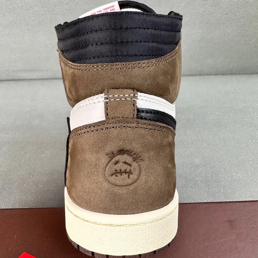Travis Scott x Nike Air Jordan 1 Low OG Pink Foam Sneakers - 71